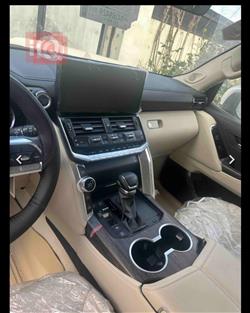 تۆیۆتا لاند کروزەر